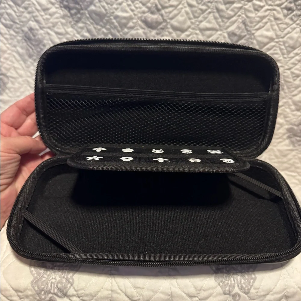 Pokémon Pikachu Poké Ball Switch Case